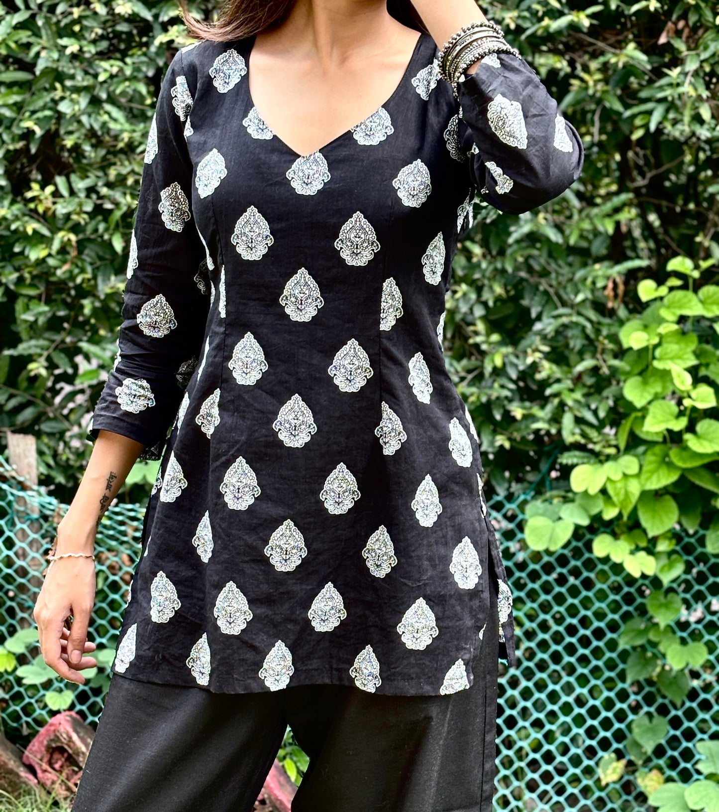 KALI SLEEVED SHORT KURTI