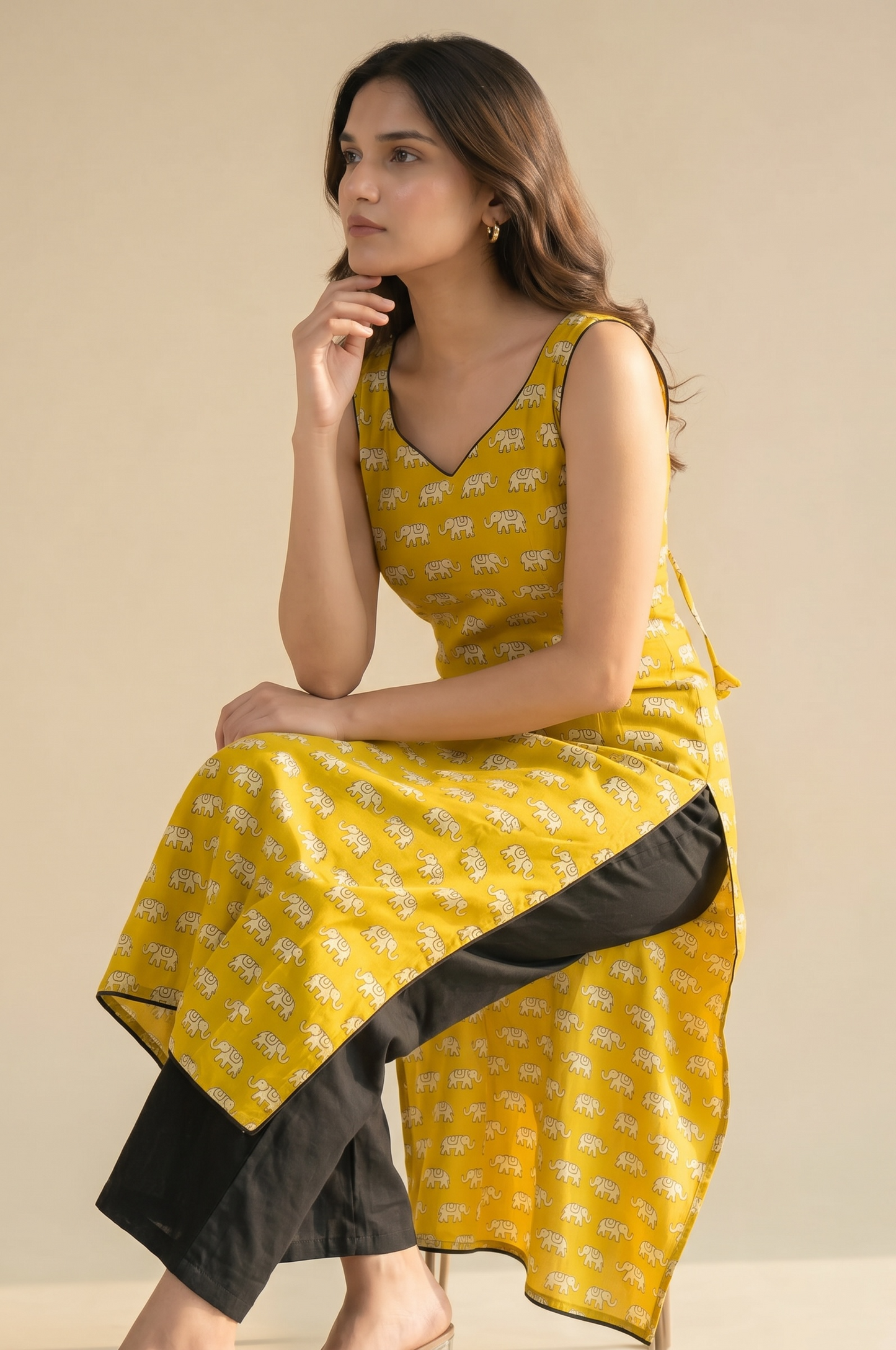 SLEEVELESS LONG KURTI